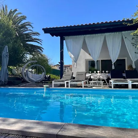 Argi Zabalean, Piscine Chauffée, 8pax, 3kms Saint-Jean-de-Luz
